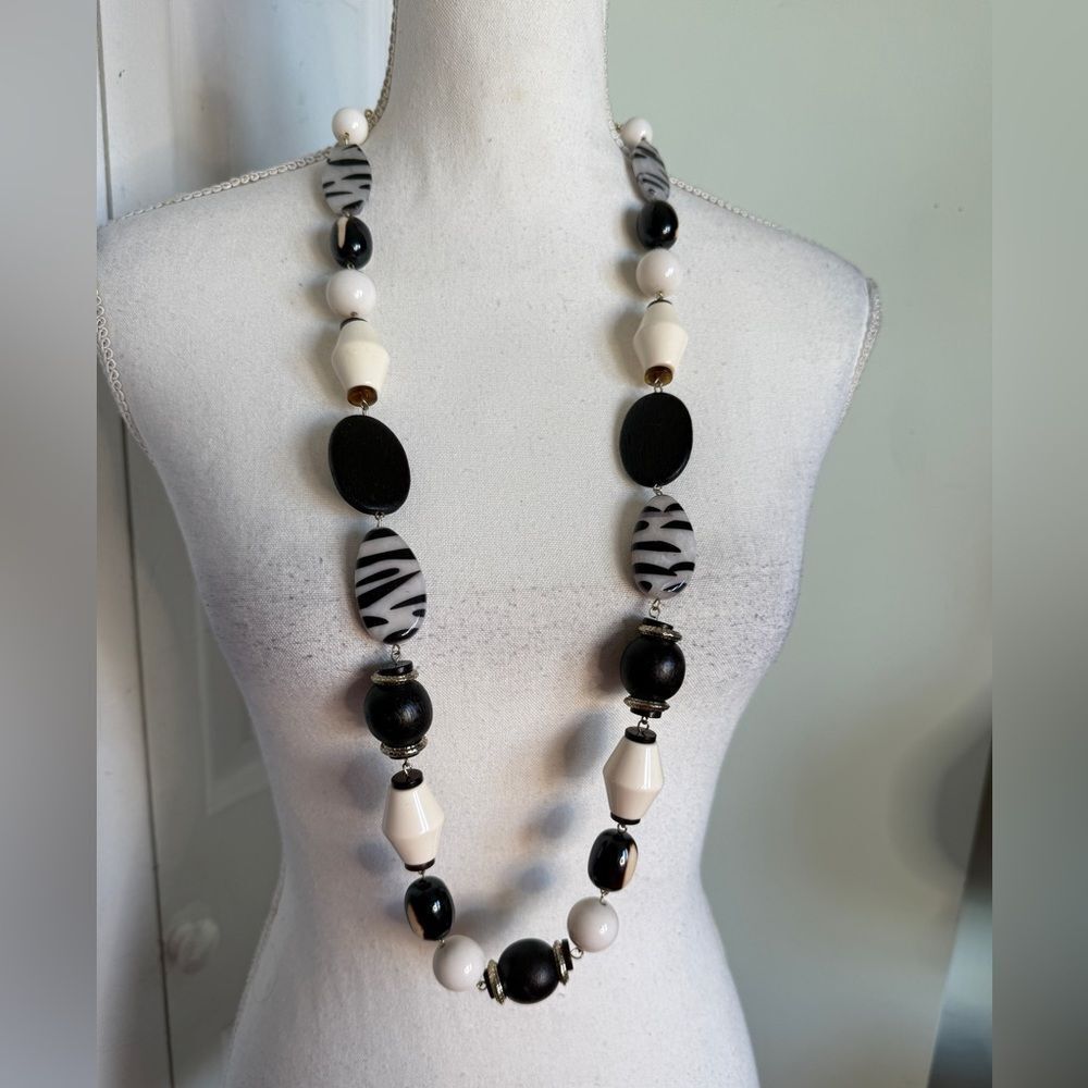 NWT Chico's Animal Print Natural Material Statement Necklace